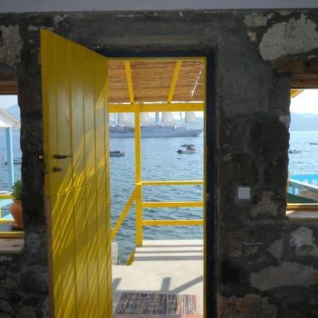 The Yellow Boat House Klima  Exterior foto