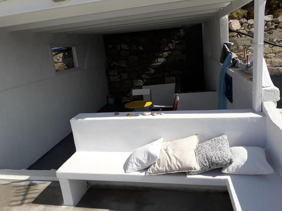 The Yellow Boat House Klima  Exterior foto